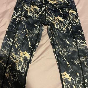 CVG capri leggings. Never worn.